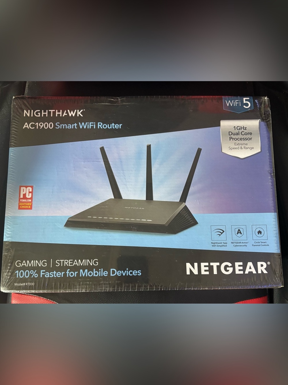 NETGEAR Nighthawk AC1900 Smart WiFi Router (Model R7000)